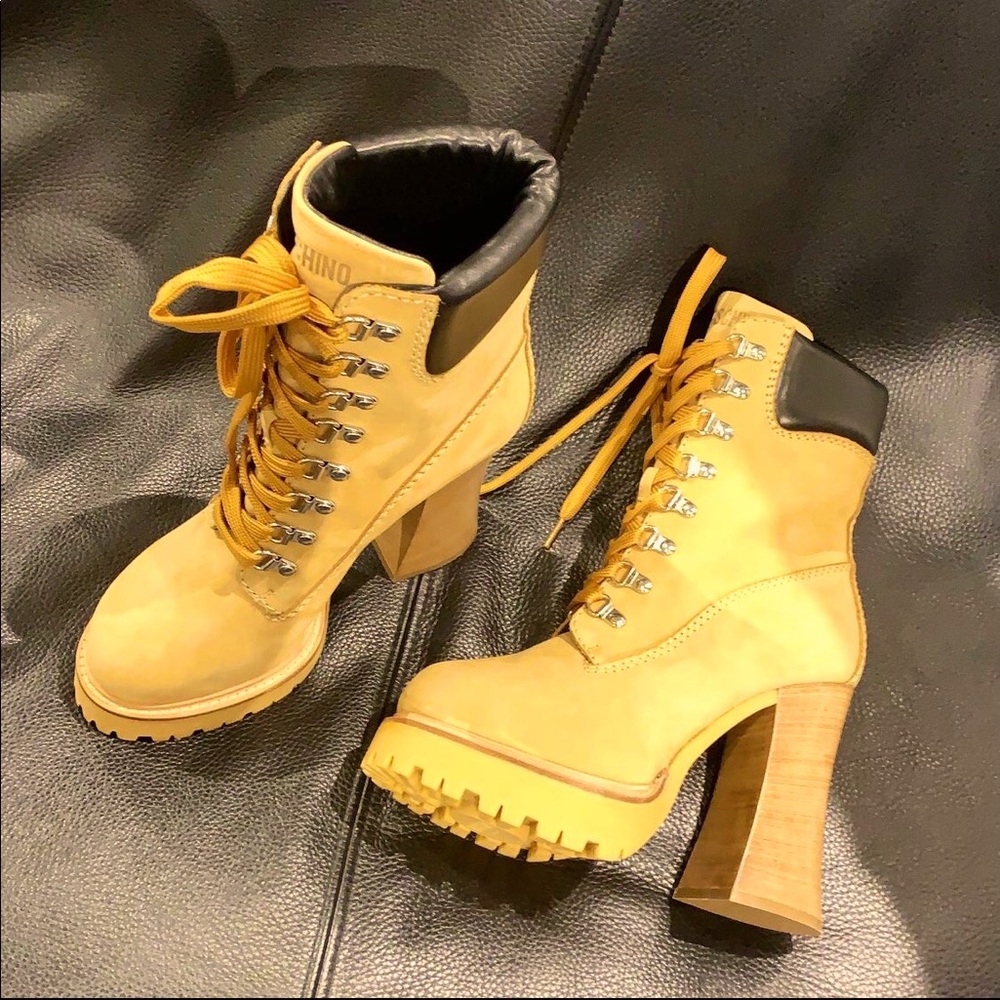 COPY - Moschino runway boots “timberland look”